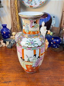Vaso em Porcelana Chinesa Família Rosa/ Canton Medallion.