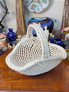 Antiga Cesta Centro de mesa em Cerâmica Entrelaçada.