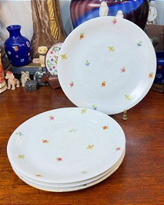 Conjunto com 4 pratos de sobremesa Renner.