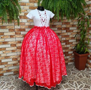 Saia de renda vermelha com forro branco