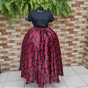 Saia cetim estampado rosas vermelhas