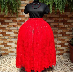 Saia de renda vermelha com forro vermelho