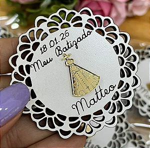 Lembrancinha Personalizada Nossa Senhora Aparecida – Imã de Geladeira em MDF e Acrílico (Kit 10 Unidades)
