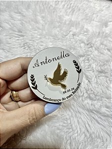 Lembrancinha Batizado Pombinha Redonda – Ímã Personalizado MDF e Acrílico