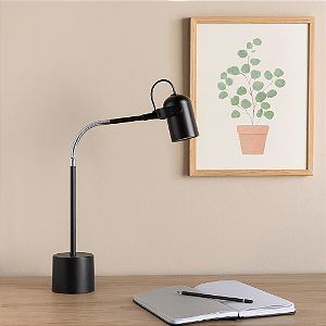 Luminária de Mesa Nelle Com Cúpula Articulada