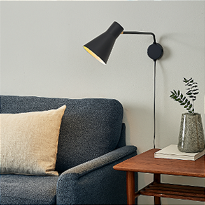 Arandela de Parede Eileen Collor Com Cúpula Articulada