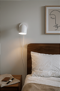 Arandela de Parede Lam Com Cúpula Articulada