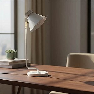 Luminária de Mesa Dunara Com Haste Curvada e Cúpula Articulada