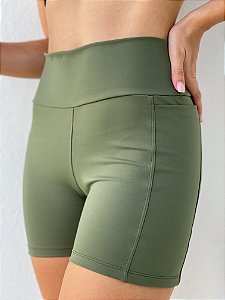 SHORT LARA VERDE MILITAR