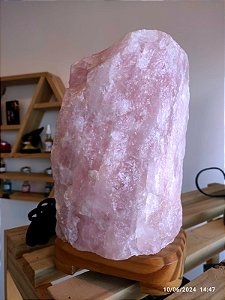 Luminária de Quartzo Rosa