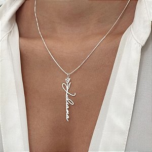 Colar personalizado com nome flor vazada