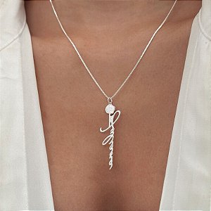 Colar flor personalizado com nome