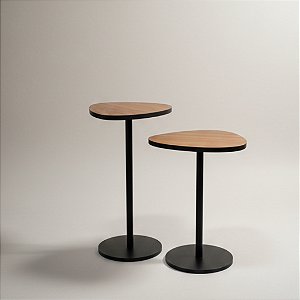 Conjunto 2 mesas Lateral Mesa de Canto Orgânica Apoio Canto Sala Decoração Pé de Ferro freijó