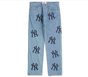 SUPREME x NEW YORK YANKEES - Calça Regular Jeans "Azul" -NOVO-