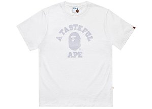 BAPE X JJJJOUND - Camiseta College "Branco" -NOVO-