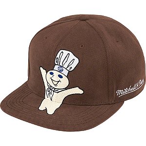 SUPREME x MITCHELL & NESS - Boné Doughboy Fitted 6-Panel "Marrom" -NOVO-