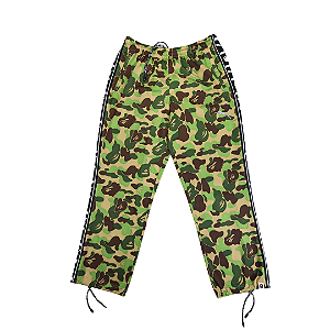 BAPE x PUMA - Calça ABC Camo Trainning "Verde Camo" -USADO-