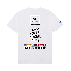 ANTI SOCIAL SOCIAL CLUB x GRAN TURISMO - Camiseta Flags "Branco" -NOVO-