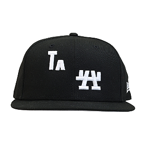 OMA DESIGN STUDIOS - Boné 59Fifty LA LA "Preto" -NOVO-