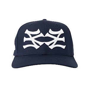 OMA DESIGN STUDIOS - Boné NY NY Side Curved Brim "Marinho/Branco" -NOVO-