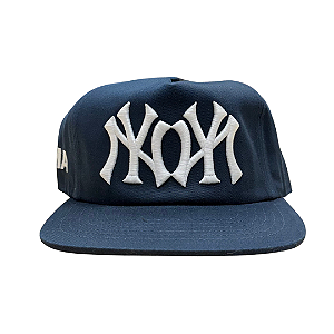 OMA DESIGN STUDIOS - Boné NY NY "Marinho/Branco" -NOVO-