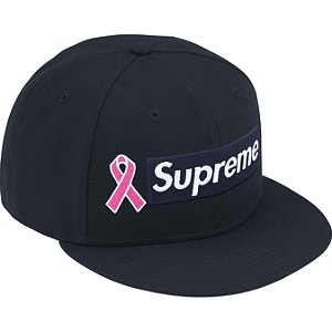 SUPREME x NEW ERA - Boné Breast Cancer Awareness Boxo Logo Fitted "Azul Marinho" -NOVO-