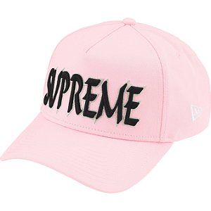 SUPREME x NEW ERA - Boné Sharp Spellout Adjustable "Rosa" -NOVO-