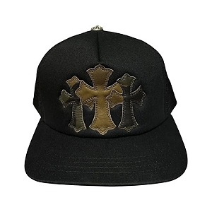CHROME HEARTS - Boné Trucker Cemetery "Camo/Preto" -NOVO-