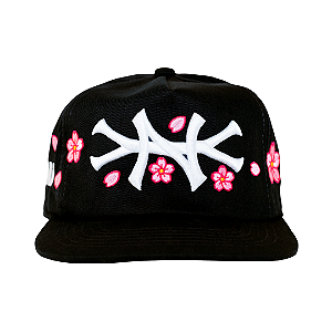 OMA DESING STUDIOS - Boné NY Cherry Blossom "Preto" -NOVO-