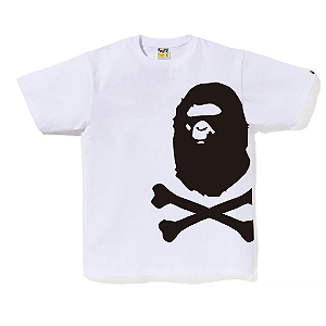 BAPE - Camiseta Big Ape Crossbone Pigment Print "Branco" -NOVO-