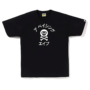 BAPE - Camiseta Katakana Milo Crossbone "Preto" -NOVO-