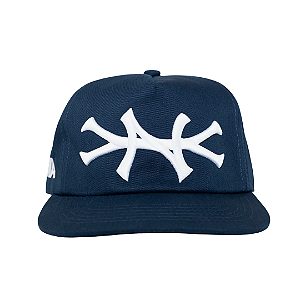 OMA DESIGN STUDIOS - Boné NY Side "Azul Marinho" -NOVO-