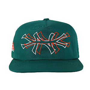 OMA DESIGN STUDIOS - Boné NY 2D "Verde" -NOVO-