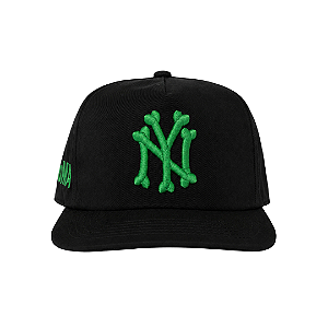 OMA DESIGN STUDIOS - Boné NY Bones Brasil "Preto/Verde" -NOVO-