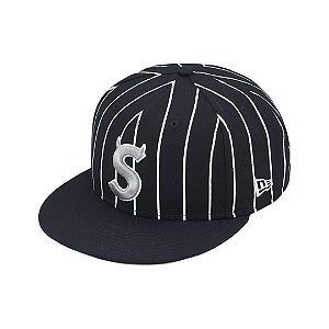 SUPREME X NEW ERA - Boné Devil S Logo 59Fifty "Stripe" -NOVO-