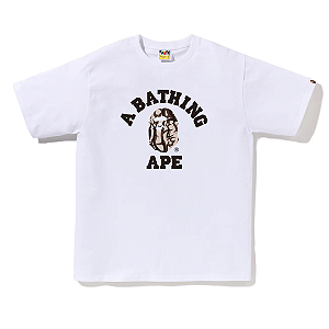 BAPE - Camiseta Trial Camo College "Branco/Bege" -NOVO-