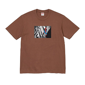 SUPREME x SPIDER-MAN - Camiseta "Marrom" -NOVO-