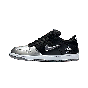 NIKE x SUPREME - SB Dunk Low Jewel Swoosh "Silver" -NOVO-