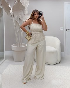 Conjunto Off-White Blusa Texturizada e Calça Pantalona de Alfaiataria Quality Moda Plus Size Divas Verão loja