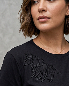 T-shirt Bordada Preta Quality Moda Plus Size dub outono loja