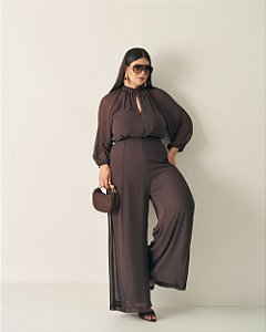 Macacão com Franzido na Gola Marrom Quality Moda Plus Size Outono qbl Outono Preview