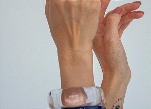 Bracelete Ondulado em Resina