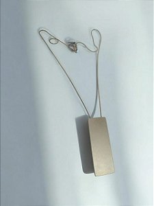 Colar Longo Pingente Retangular Robusto