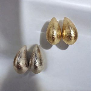 Brinco Grande Gota Texturizada