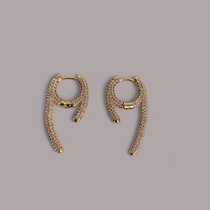 Brinco Cravejado Irregular