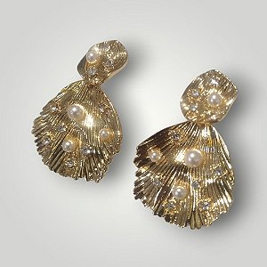 Brinco Concha com Pérolas