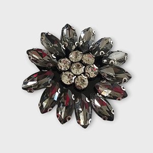 Broche Flor Cravejada Preta