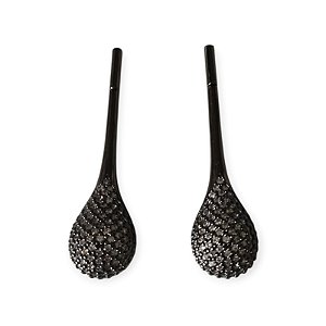 Brinco Gota Gravejado Rodio Negro