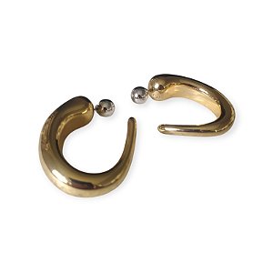 Brinco Argola com Esfera Prata como Tarraxa