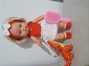 Boneca inteira borracha 28cm